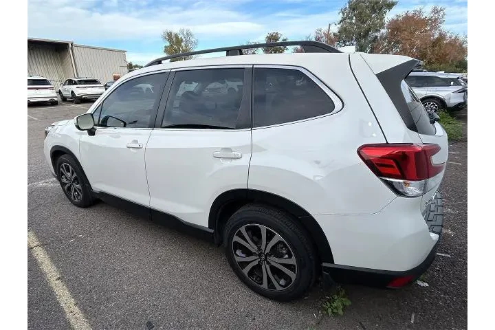 $25272 : Subaru Forester 2021 AWD Lim image 4