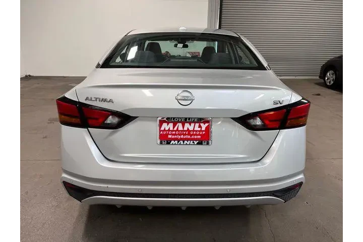 $17957 : Nissan Altima 2023 2.5 SV 4d image 4