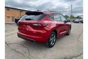 $24535 : Ford Escape 2023 AWD ST-Line thumbnail