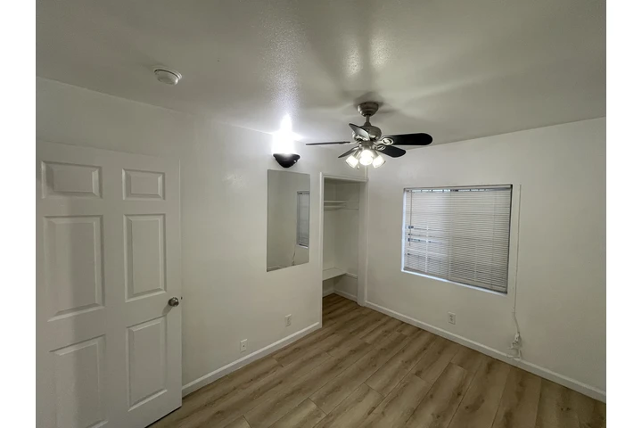 $3300 : Casa de 3 recámaras/ 2 baños image 4