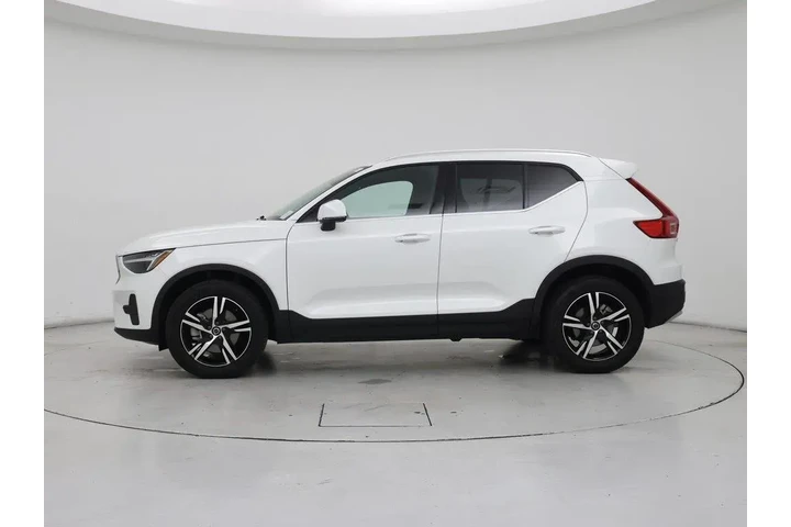 $28998 : Volvo XC40 2025 AWD B5 Core image 3