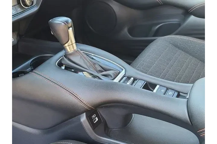 $23972 : Honda HR-V 2023 AWD Sport 4d image 9