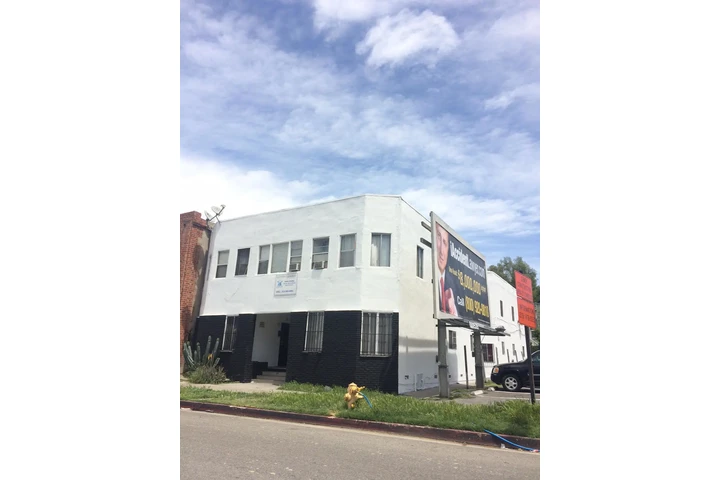 $1850 : 116 Glendale Blvd image 1