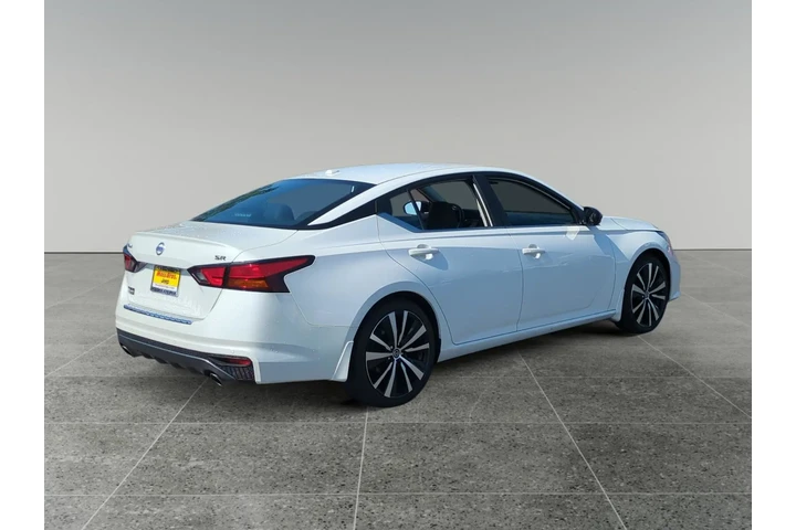 $26770 : Nissan Altima 2022 2.5 SR 4d image 5