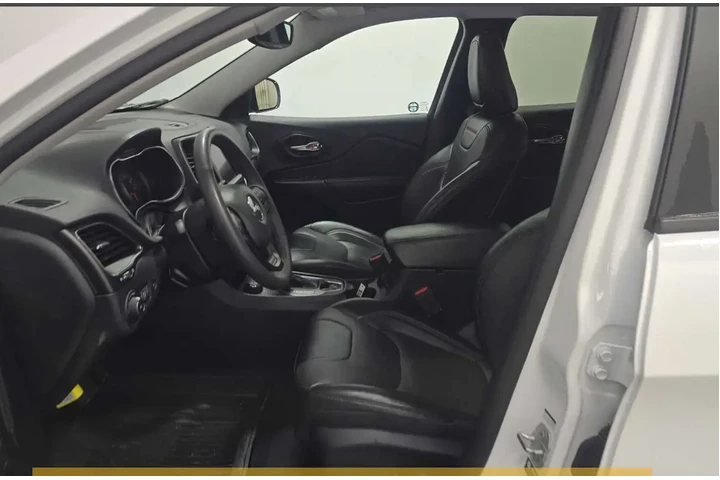 $25522 : Jeep Cherokee 2022 4x4 Trail image 8