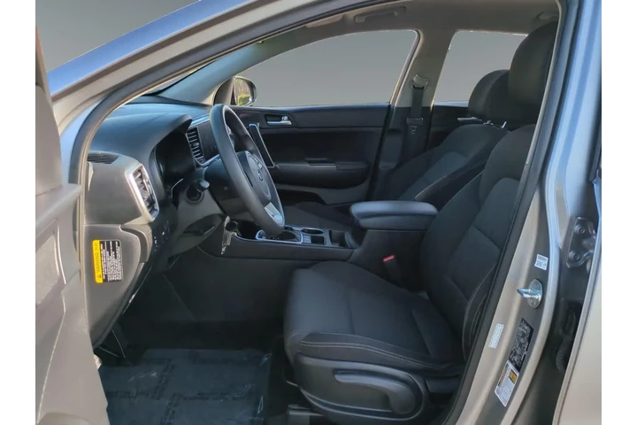 Kia Sportage 2022 LX 4dr SUV image 9