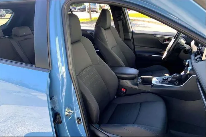 $36985 : Toyota RAV4 Hybrid 2024 AWD image 7