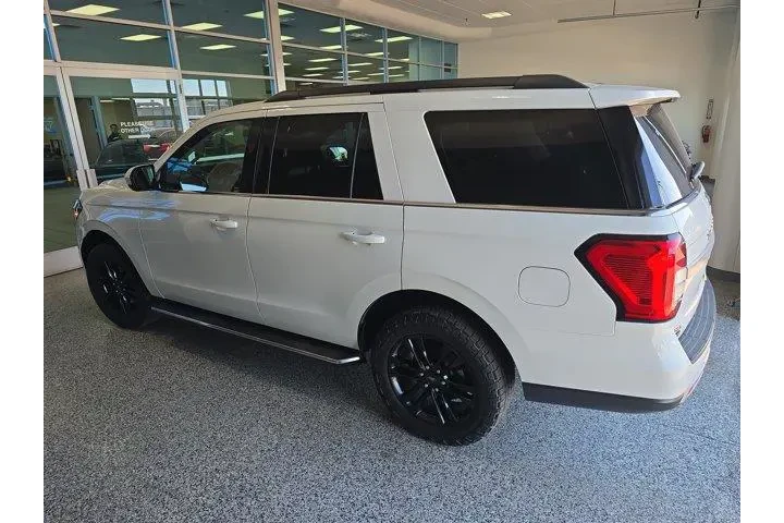 $38999 : Ford Expedition 2022 4x2 XLT image 4