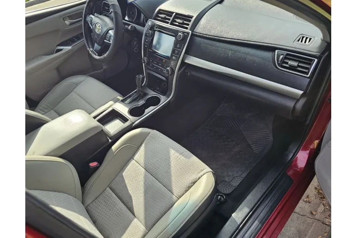 $3800 : Toyota Camry 2015 image 5