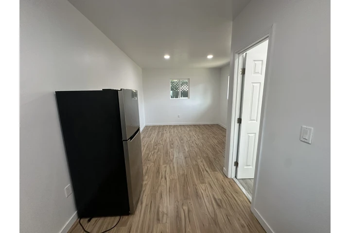 $1850 : Renta Estudio South Whittier image 8
