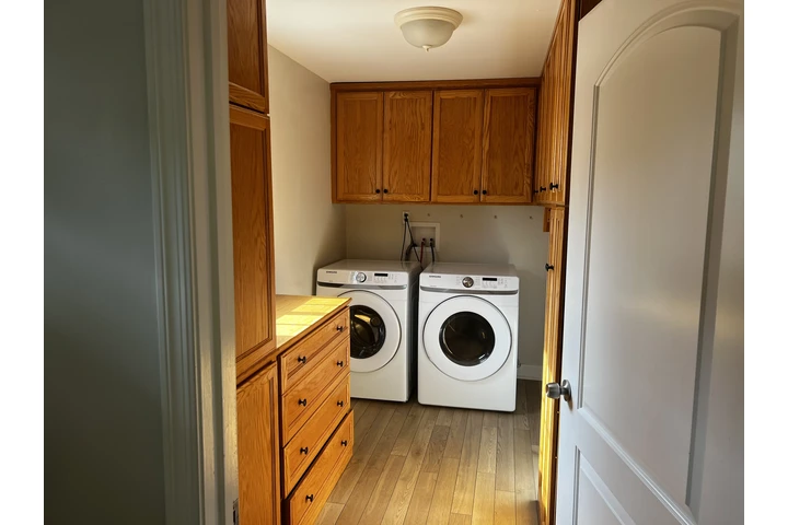 $4000 : CASA RENTA DOWNEY image 3