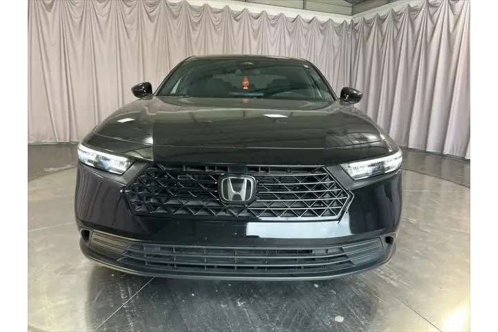 $27899 : Honda Accord Hybrid 2024 Spo image 2