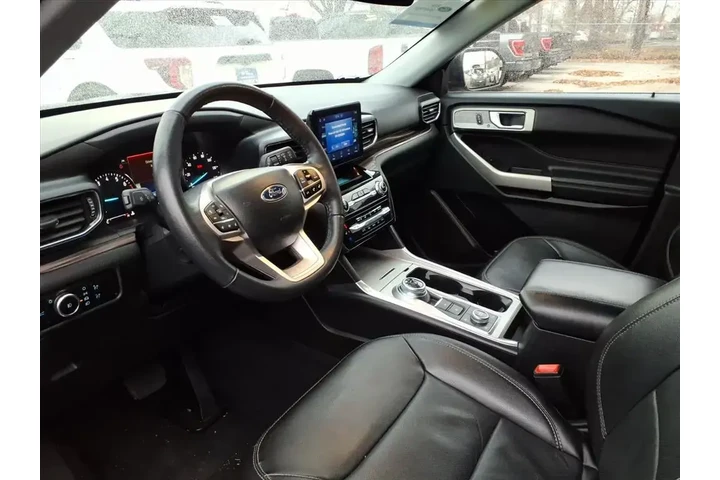 $34145 : Ford Explorer 2023 AWD Limit image 8