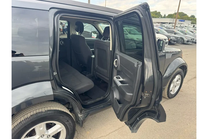 $3980 : 2011 Nitro 4WD 4dr SXT image 10