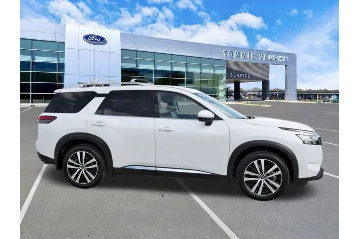 $39739 : Nissan Pathfinder 2025 Plati image 4