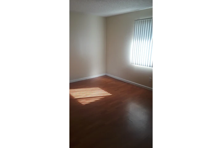 $1500 : SunshineApts 1 bedroom 1 bath image 2