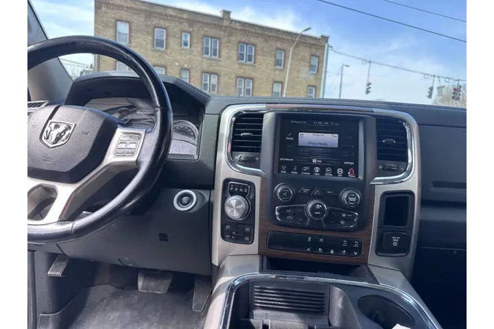$16995 : 2017 RAM 1500 Laramie image 9