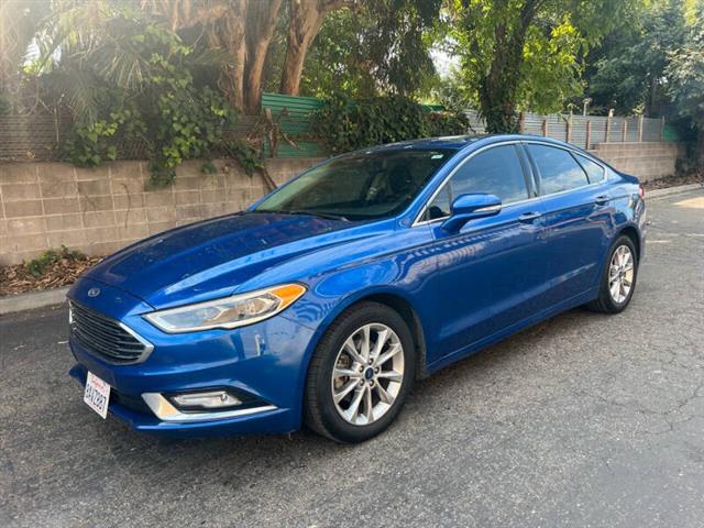 $12600 : 2017 Fusion SE image 3