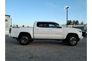 $33200 : Toyota Tacoma 2022 4x4 TRD S thumbnail