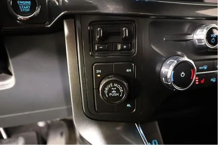 $39543 : Ford F-150 2022 4x4 XL 4dr S image 8