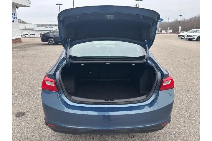 $19450 : Chevrolet Malibu 2024 LT 4dr image 10