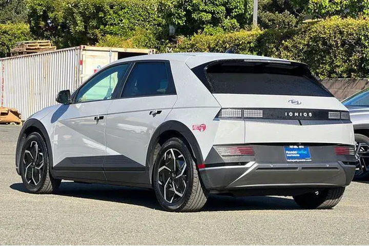 $25990 : Hyundai IONIQ 5 2024 SEL 4dr image 9