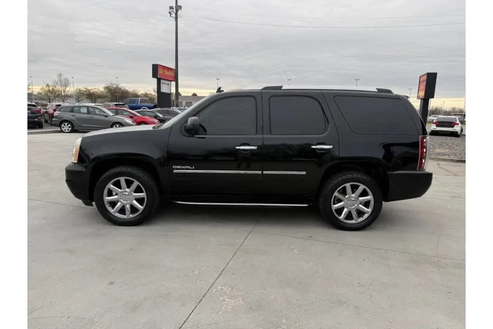 $9999 : 2011 GMC Yukon Denali image 5