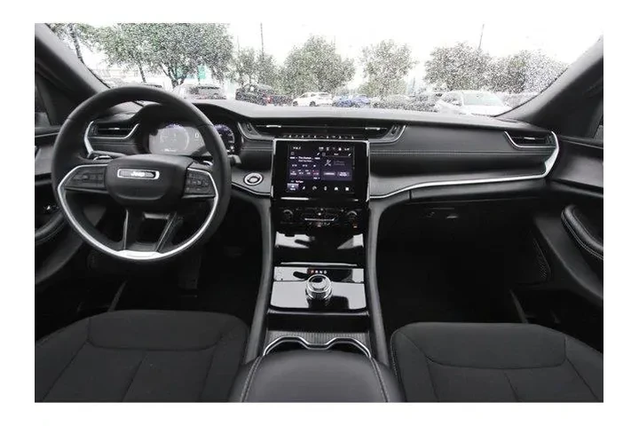 $37780 : Jeep Grand Cherokee 2025 4x4 image 10