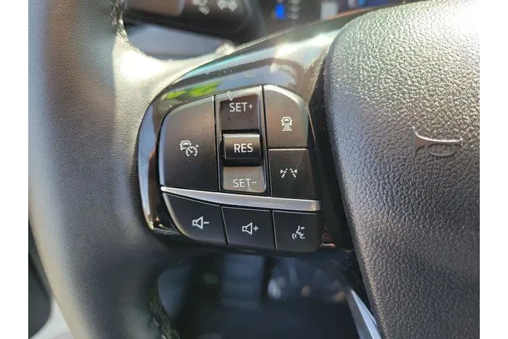 $27850 : Ford Escape Plug-In Hybrid 2 image 5