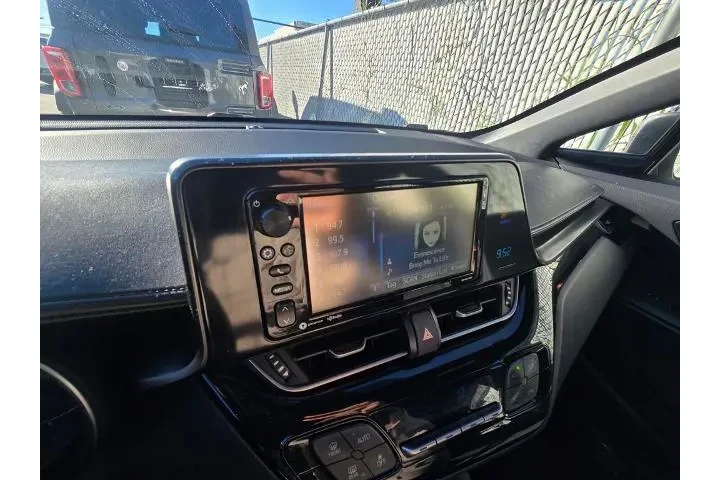 $19500 : Toyota C-HR 2018 XLE 4dr Cro image 10