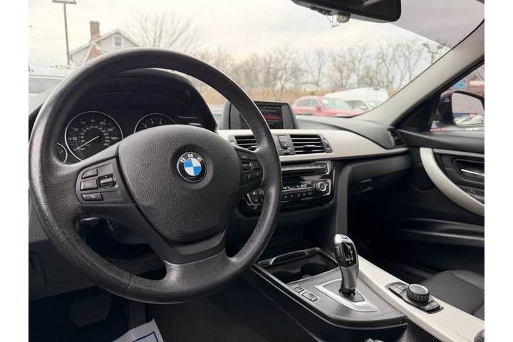 $14900 : 2018 BMW 3 Series image 10