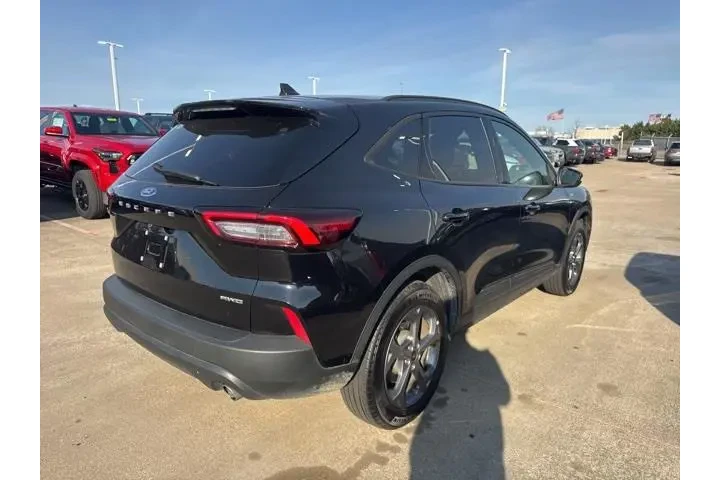 $22651 : Ford Escape 2025 AWD ST-Line image 4