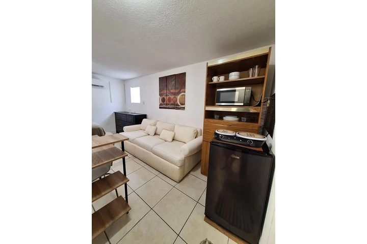 $1500 : EFFICIENCY en West Miami image 5