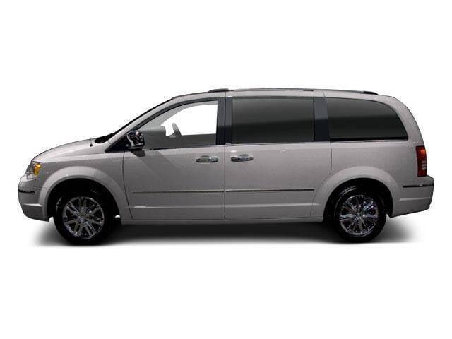 2010 Town and Country LX image 2