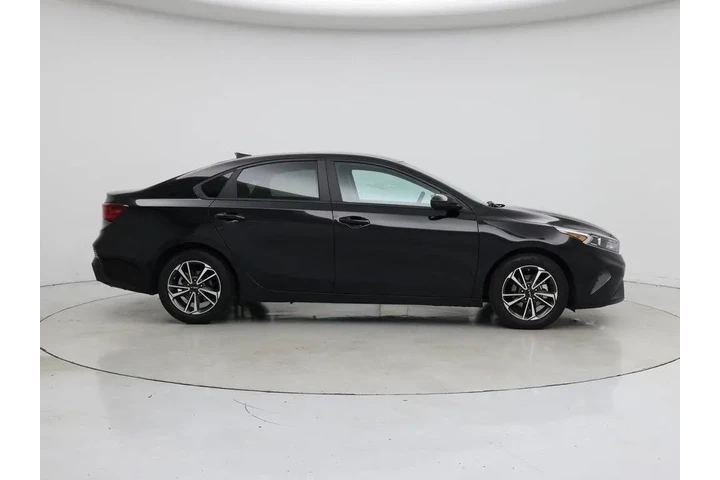 $18998 : Kia Forte 2023 LXS 4dr Sedan image 7
