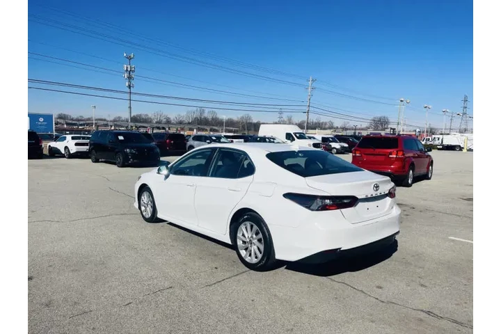 $19850 : 2022 Camry LE image 5