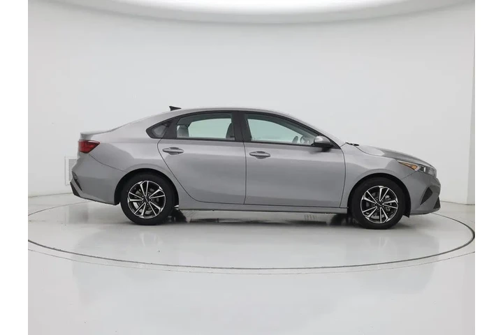 $16998 : Kia Forte 2024 LXS 4dr Sedan image 7