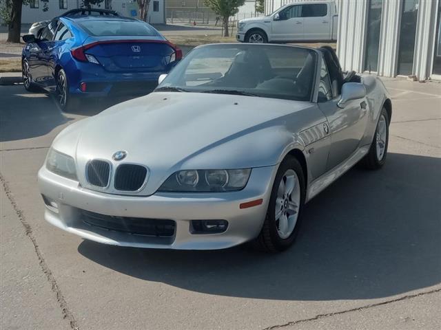 $10998 : 2002 Z3 image 1