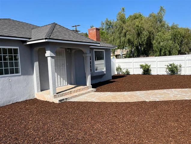 $2395 : 3 bedroom house in Koreatown image 1