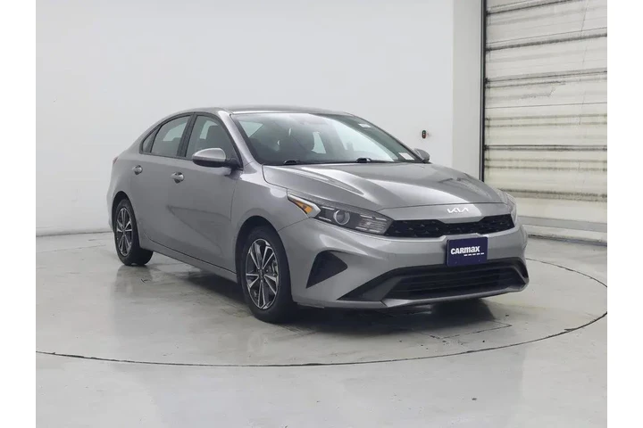 $17998 : Kia Forte 2024 LXS 4dr Sedan image 1