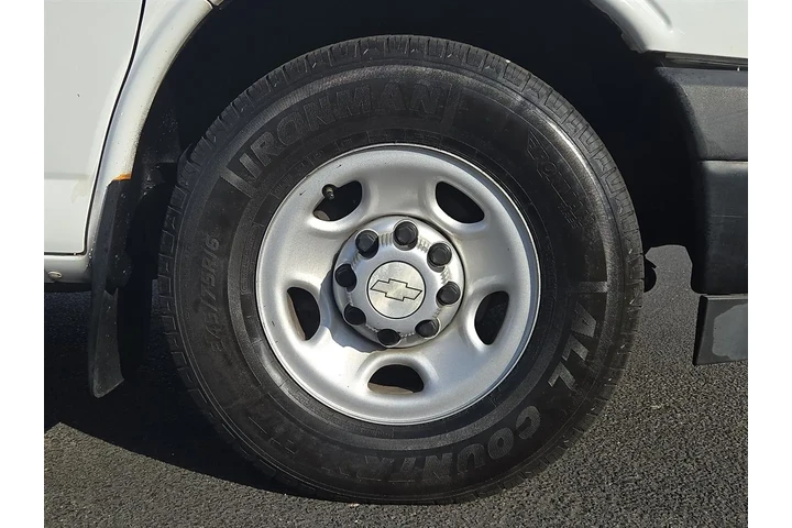 $21500 : 2017 Express 3500 Cargo Exten image 9