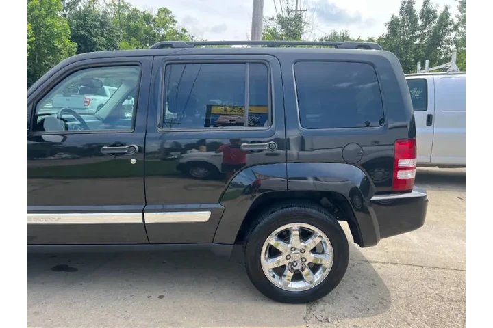 $6995 : 2012 Liberty Latitude image 10