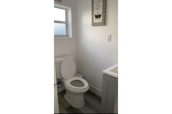 $1200 : Eficiency image 6