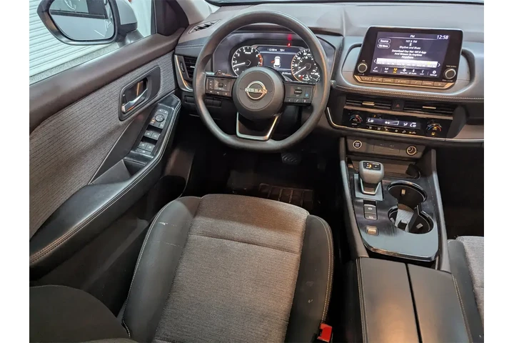 $21297 : Nissan Rogue 2023 SV 4dr Cro image 7