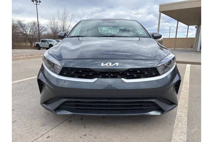 $17998 : Kia Forte 2024 LXS 4dr Sedan image 8