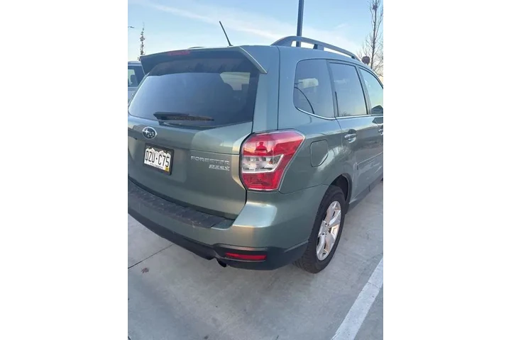 $17985 : Subaru Forester 2015 AWD 2.5 image 4