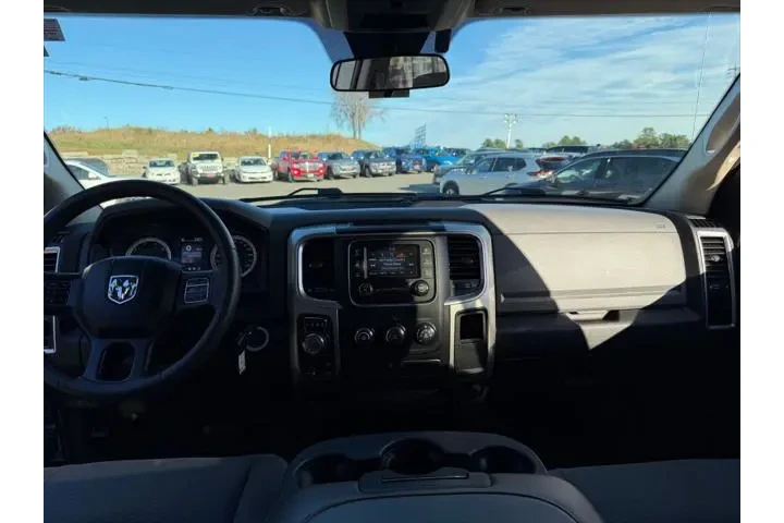 $28990 : Ram 1500 Classic 2019 4x4 Lo image 10