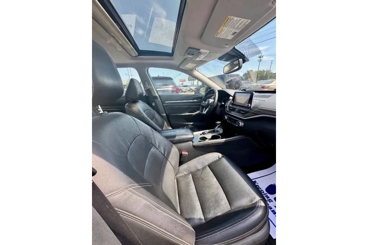 $9900 : 2020 Altima 2.5 SL image 10