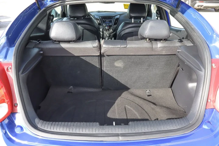 $9949 : 2013 Veloster 3dr Cpe Man Tur image 9