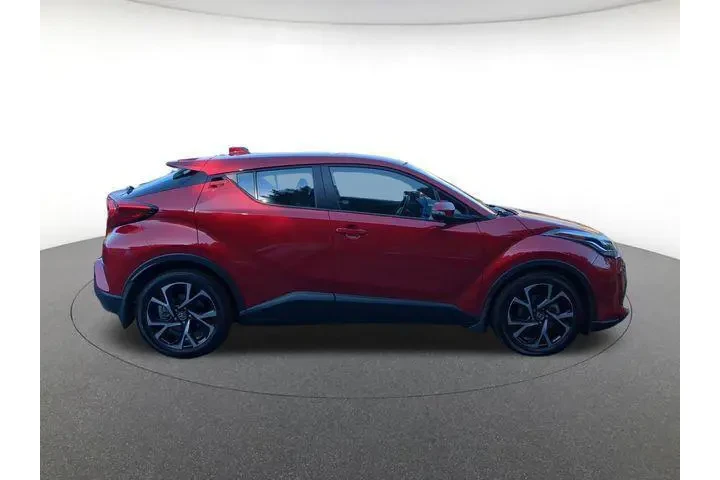 $24000 : Toyota C-HR 2022 XLE 4dr Cro image 4